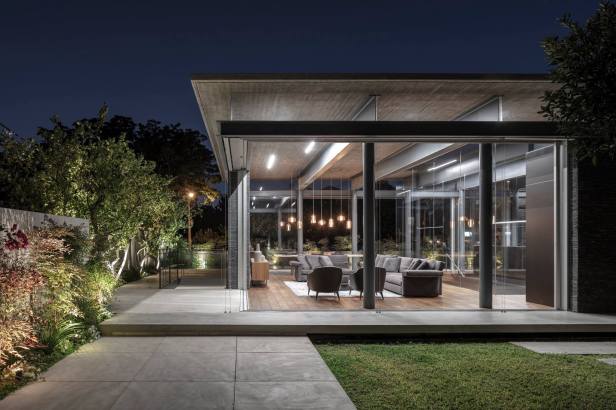 Pavilion House by Pitsou Kedem Architects 30