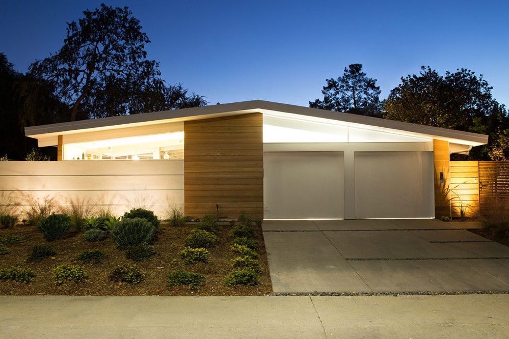 Truly Open Eichler House by Klopf Architecture 01